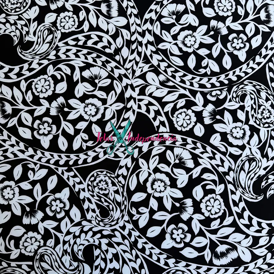 Lycra Fria Flores Blanco y Negro 4