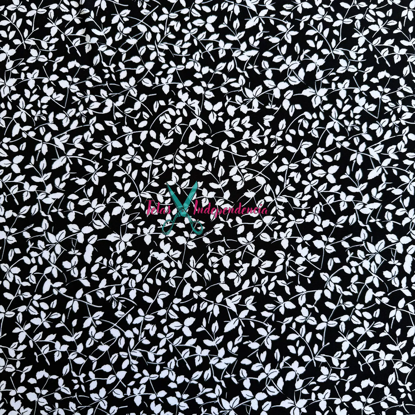 Lycra Fria Flores Blanco y Negro 5