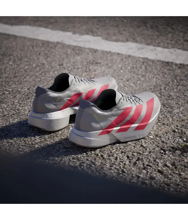 Adizero Adios Pro 4 Color Gris Detalles en Rojo