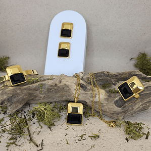 Conjunto Eclético Preto em Aço