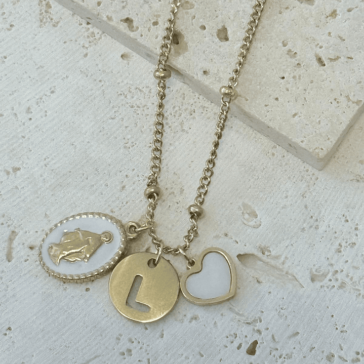 Colar Proteção Nossa Senhora das Graças com Inicial  12