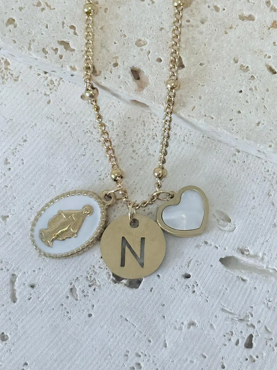 Colar Proteção Nossa Senhora das Graças com Inicial  15