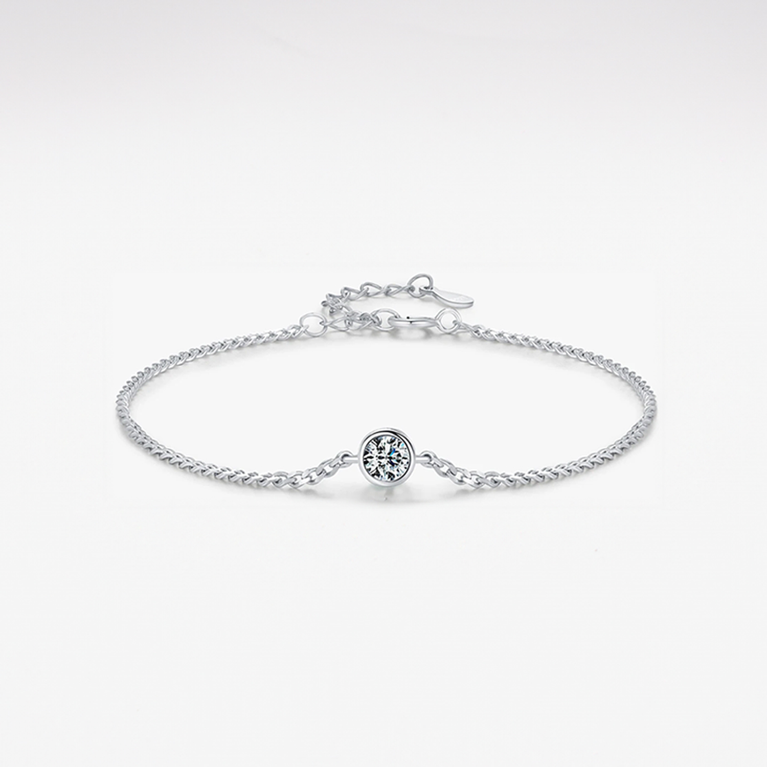 Elegant Moissanite  1