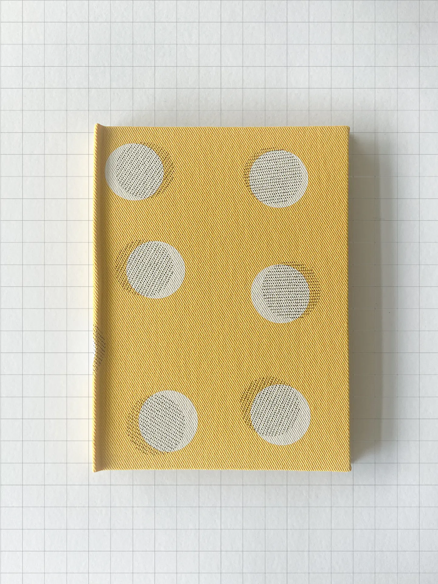 Cuaderno Amarillo lunares 1