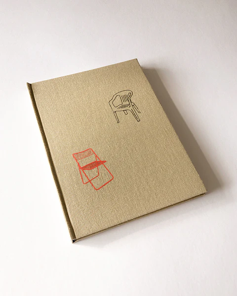 Cuaderno sillas, hojas lisas