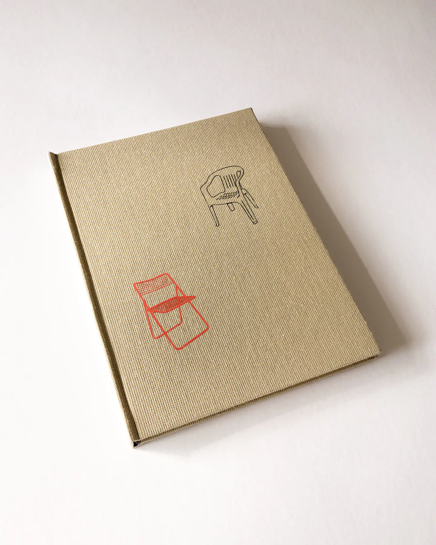 Cuaderno sillas, hojas lisas 1
