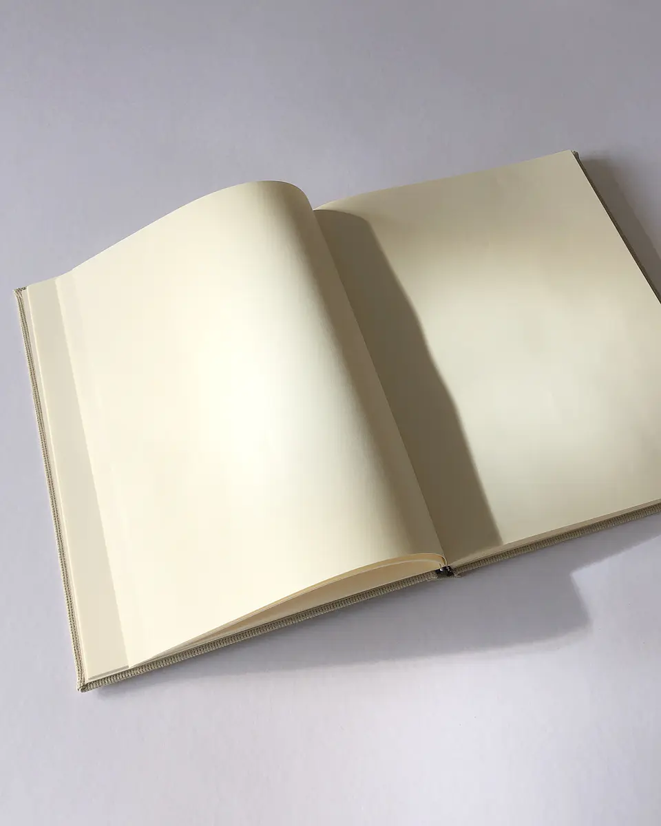 Cuaderno sillas, hojas lisas 2