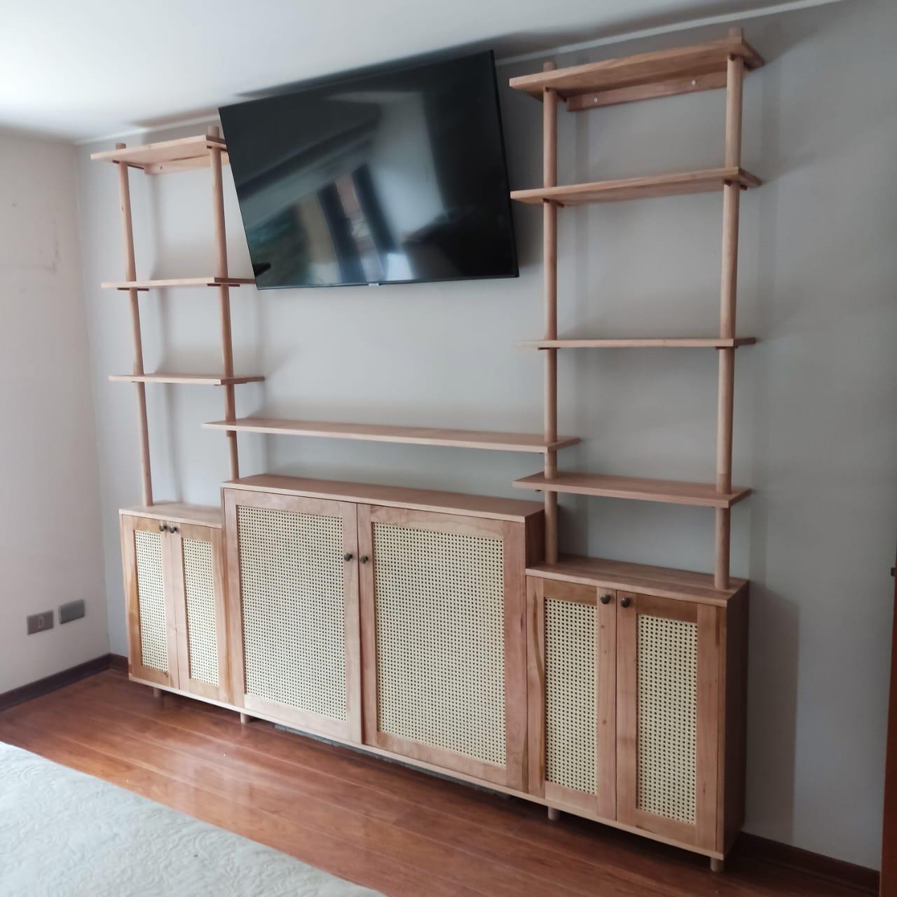 Mueble TV repisas y junco