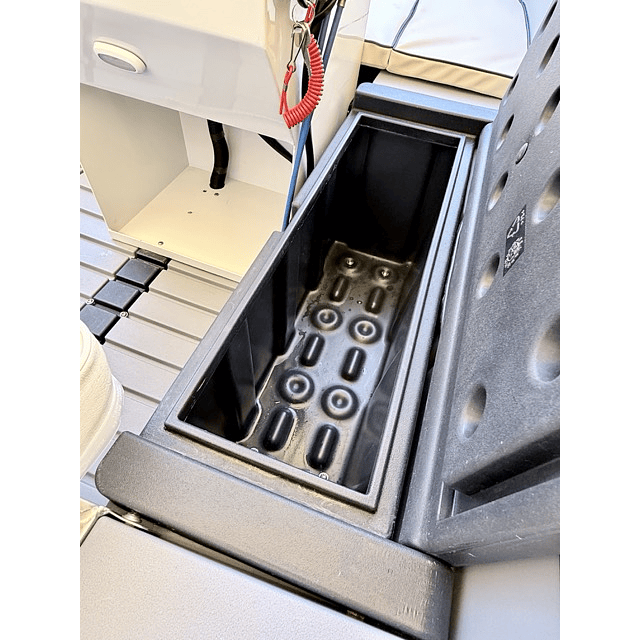  Lancha HDPE Whaly 380, 20 o 30 HP y carro de arrastre