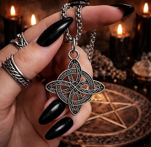 🖤 COLLAR NUDO DE BRUJA (3 CM)