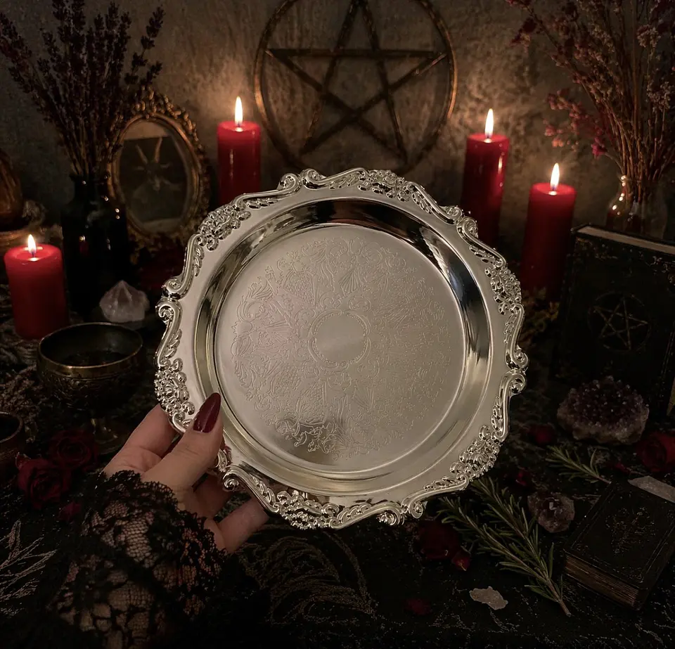 ✨ Bandeja  Brujilda color plateado para Rituales (20 cm)  1