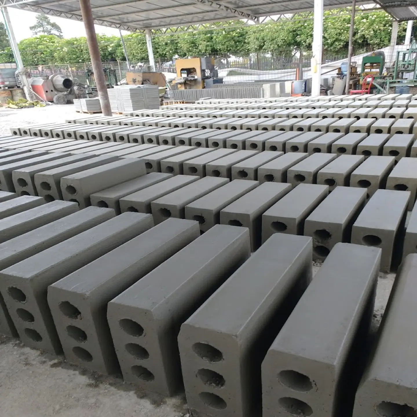 Bordillo de Concreto A-80 (80x20x35) | PREPENIEL SAS 2