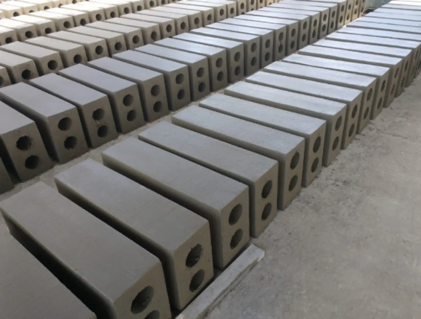 Bordillo de Concreto A-80 (80x20x35) | PREPENIEL SAS 1