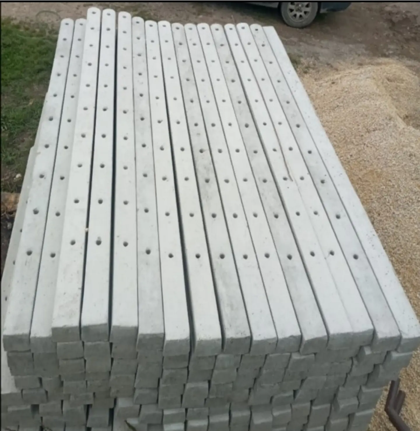 Poste de Concreto Para Cerramiento Recto 2.50 Metros  2
