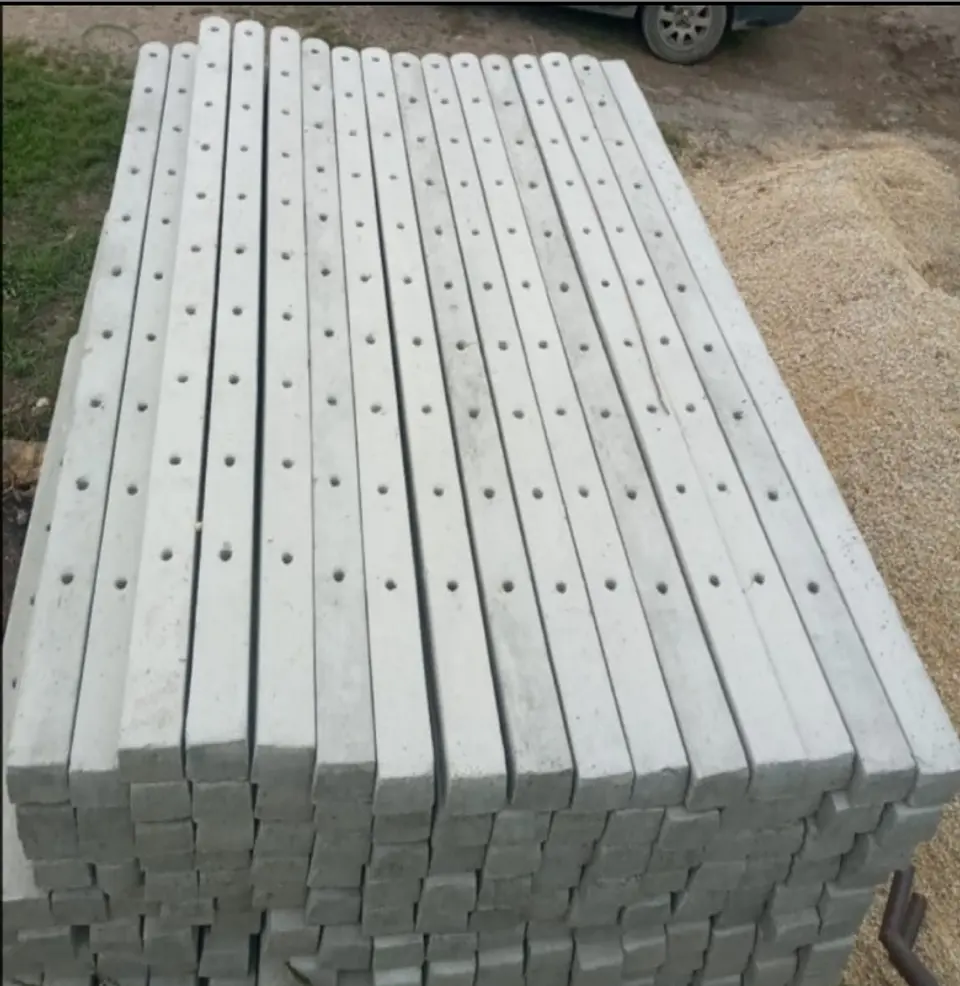 Poste de Concreto Para Cerramiento Recto 2.50 Metros  2