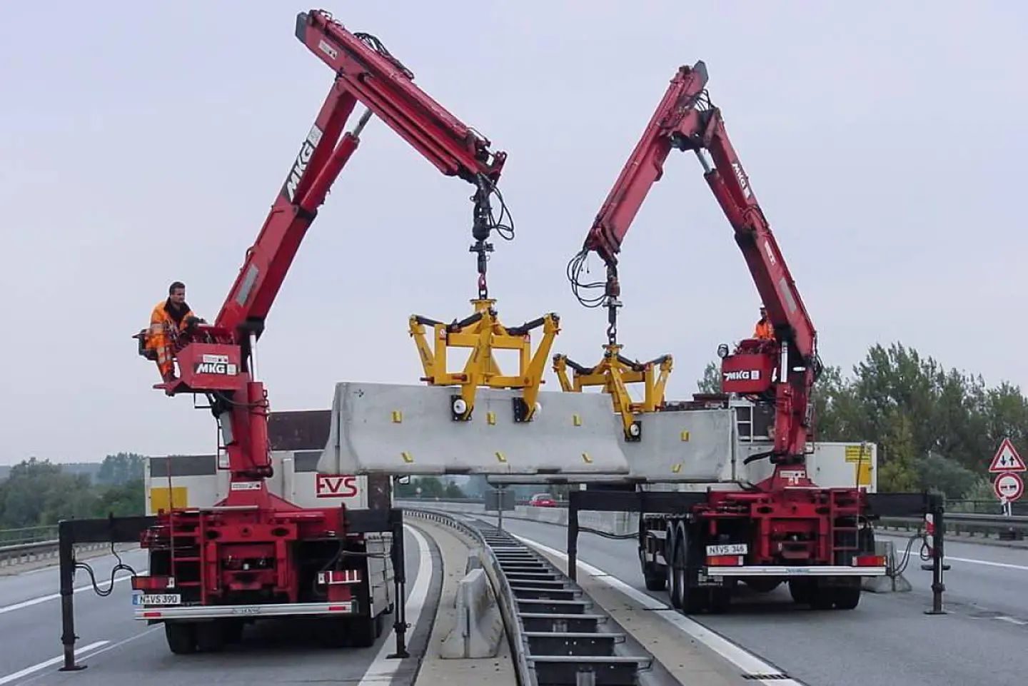 Abrazadera divisoria para carreteras de hormigón BSZ-KH 1