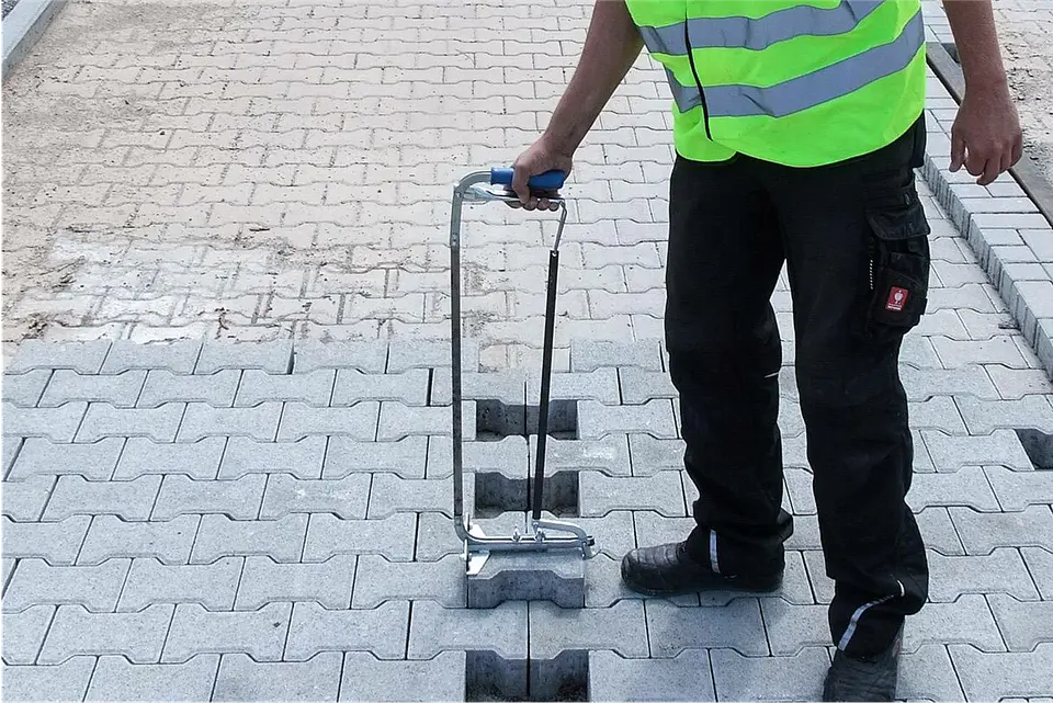 INSTALADOR ADOQUINES 3