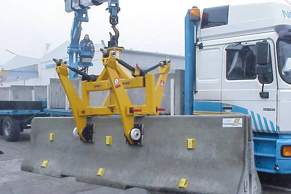 Abrazadera divisoria para carreteras de hormigón BSZ-KH 1