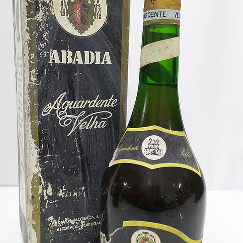 Aguardente Bagaceira Velha Condessa Branca