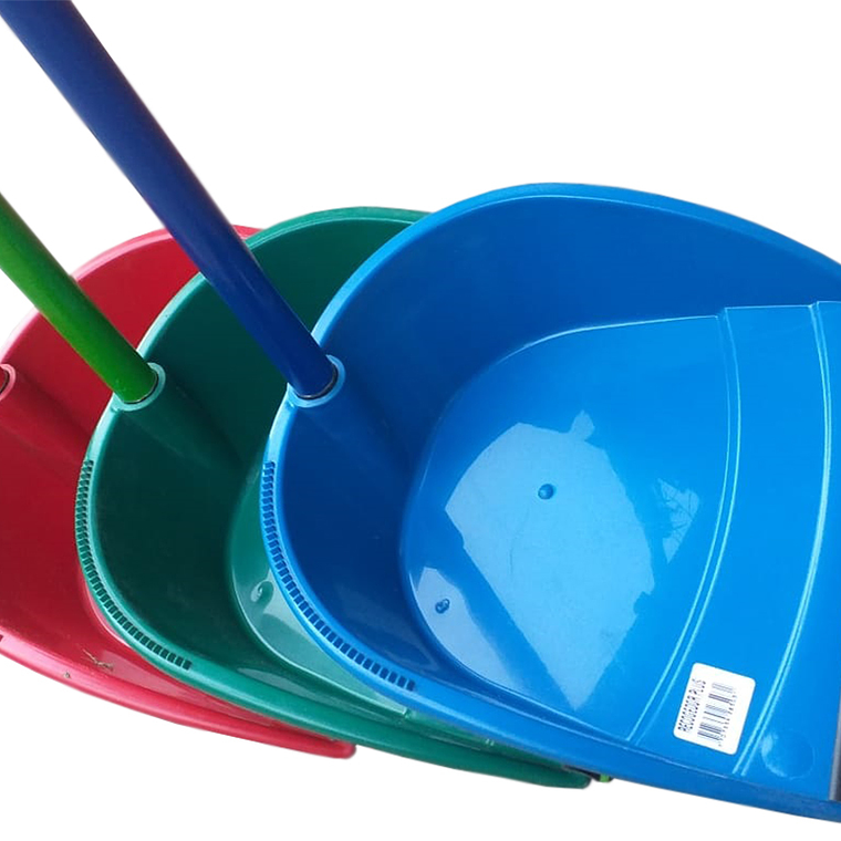 PALA PLASTICA CON GOMA  1