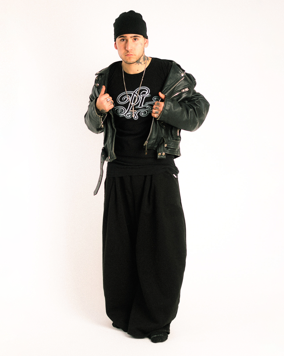 Ornamental Tee Negra 2
