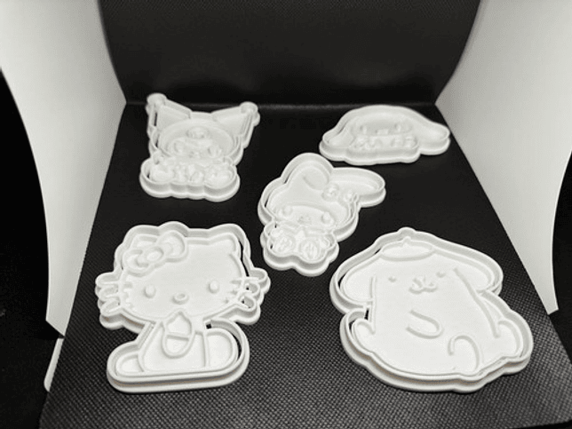 Cortadores Y Sellos De Galletas Sanrio (pack 5 Unidades) 2