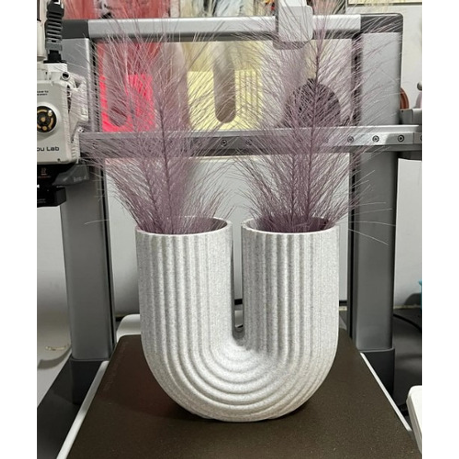 Jarrón Minimalista U