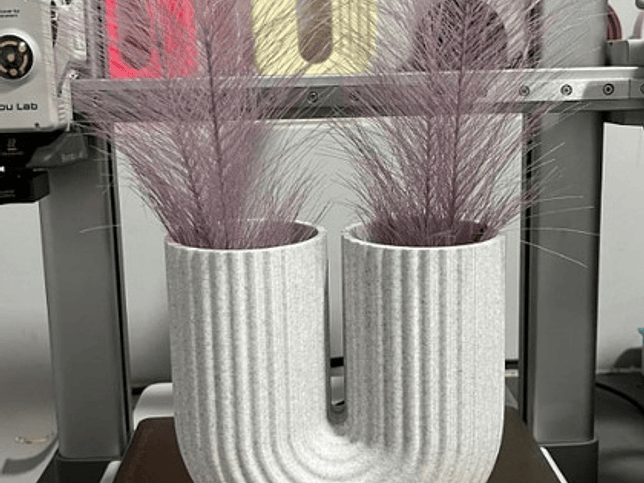 Jarrón Minimalista U 2