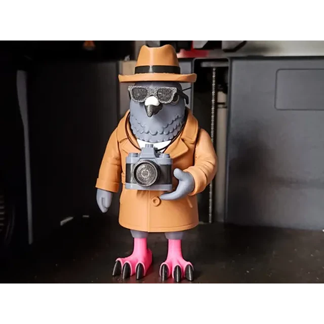 Spioniro Golubiro - Figura Articulada