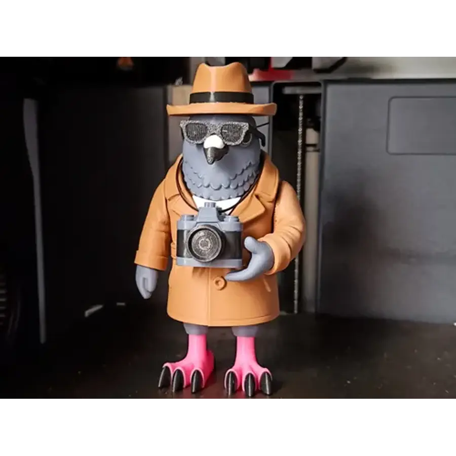 Spioniro Golubiro - Figura Articulada