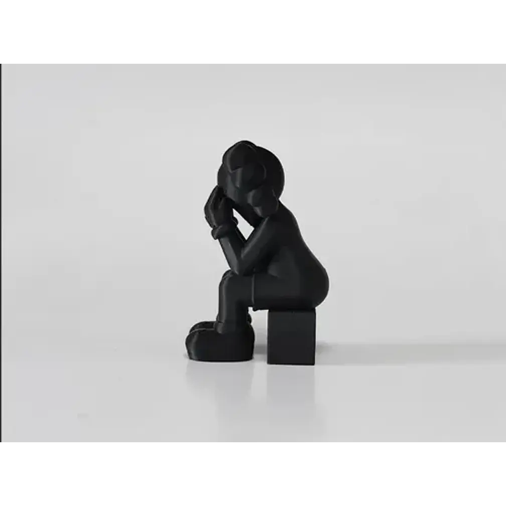 Escultura Estilo Kaws Sentada 3
