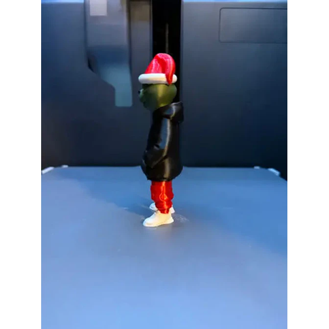 Figura Navideña De Grinch Con Look Urbano 2