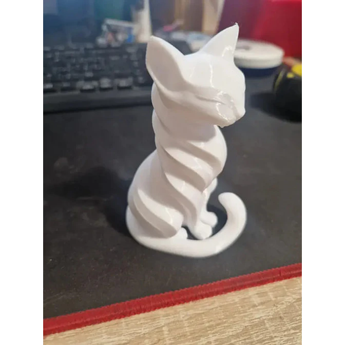 Estatua Blanca De Gato 1