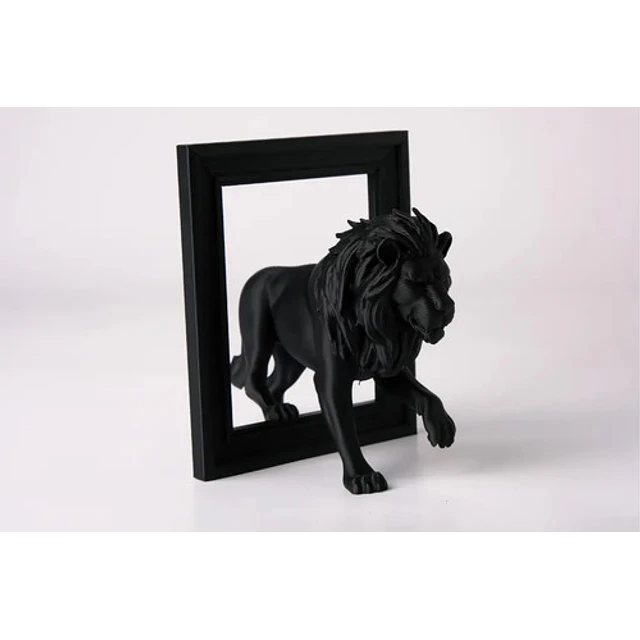 Escultura- León Negro Rompiendo El Marco