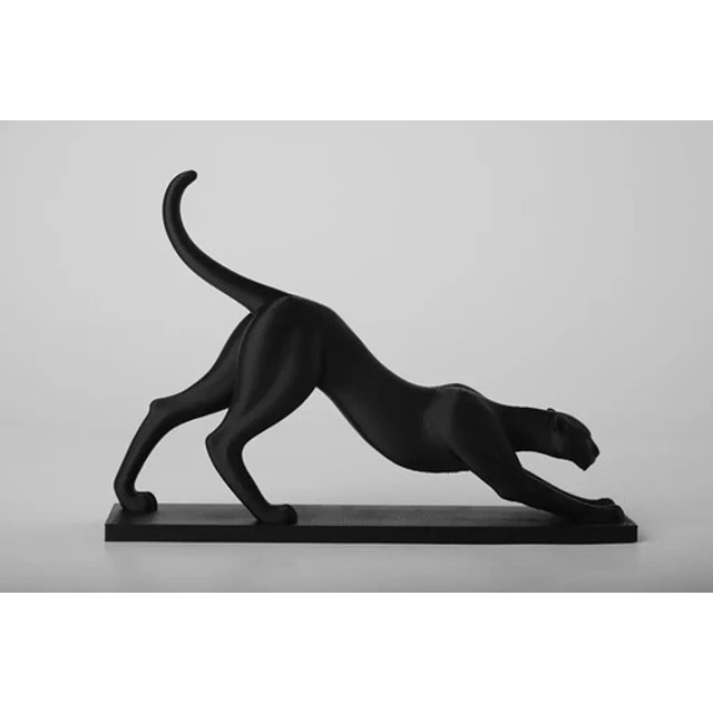 Escultura- Pantera Estirándose