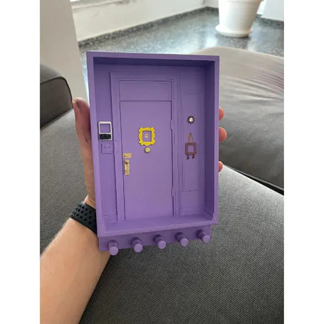 Amigos Para La Puerta De Mónica
