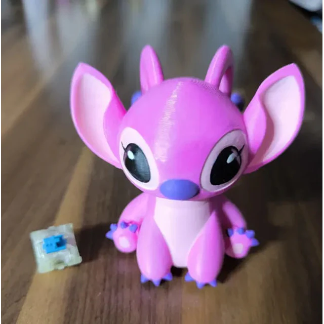 Figura Clicker Stitch Rosado