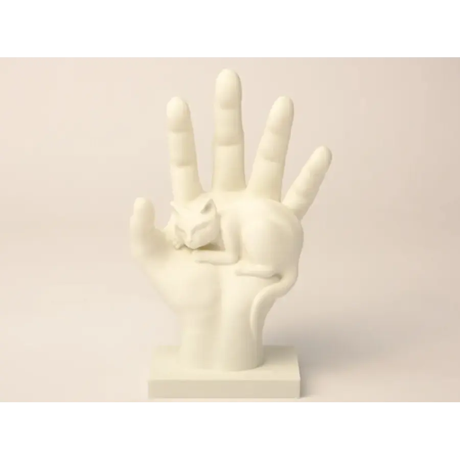 Escultura Gato Durmiendo En Una Mano
