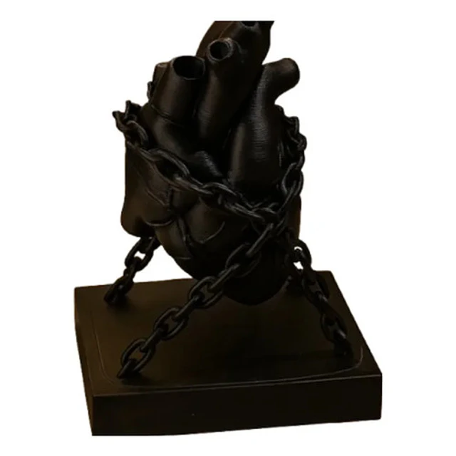 Escultura- Corazón Encadenado