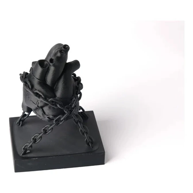 Escultura- Corazón Encadenado 3