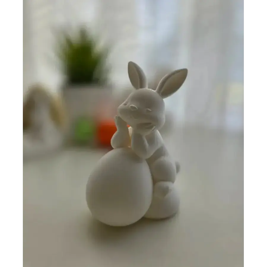 Figura Decorativa De Conejito En Huevo