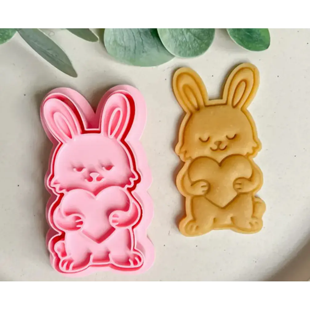 Cortador De Galletas De Conejo Con Corazón 3