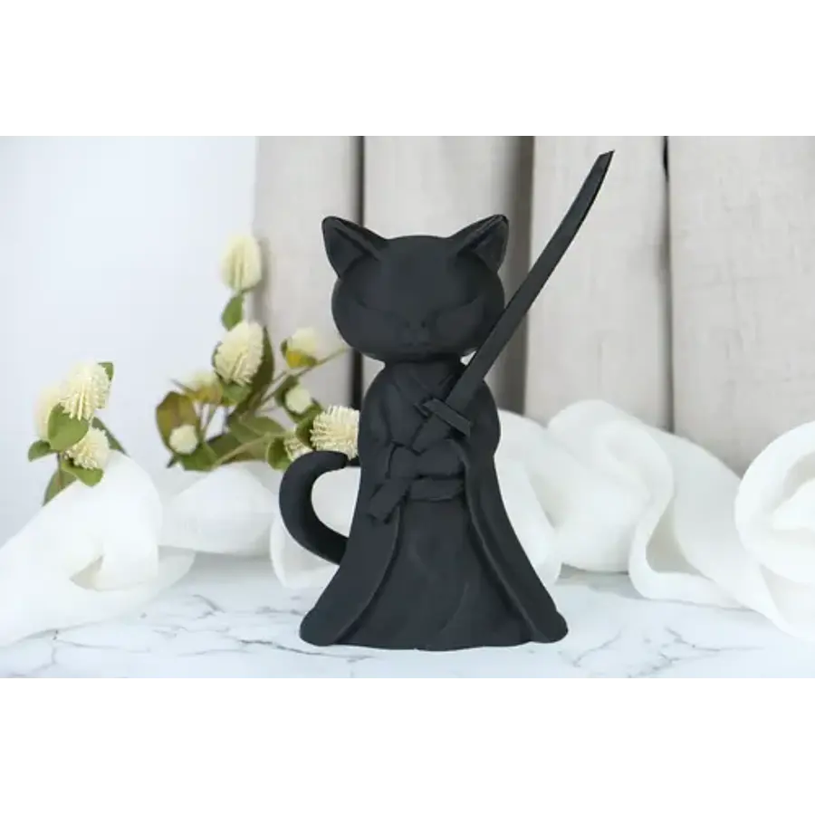 Escultura Gato Samurai Silencioso