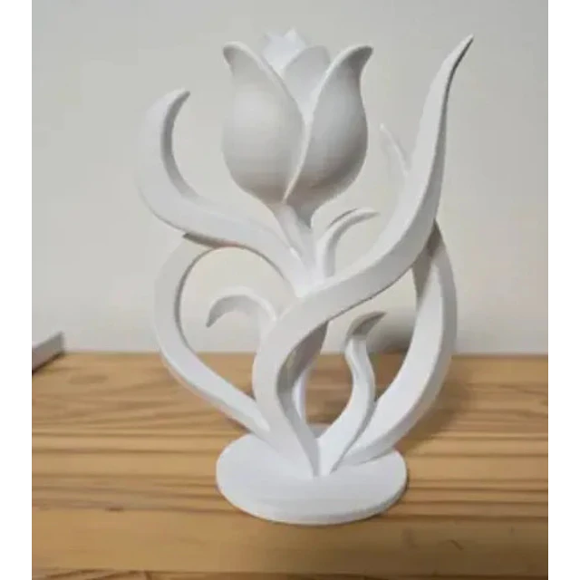 Figura Abstracta Y Elegante De Tulipán
