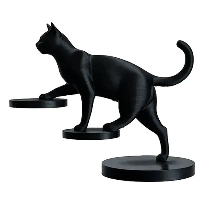 Estatua De Gato Equilibrado 1
