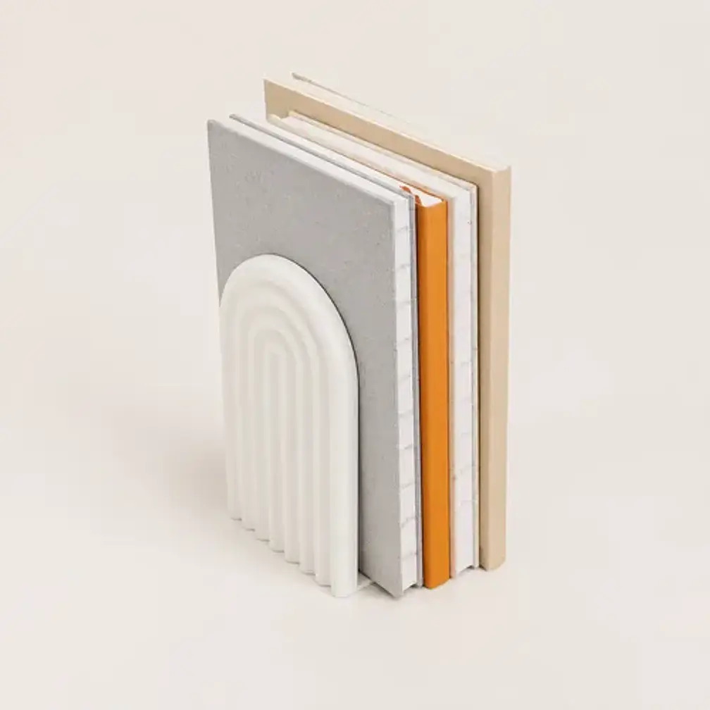 Figura Decorativa De Sujeta Libros De Arco Moderno 1