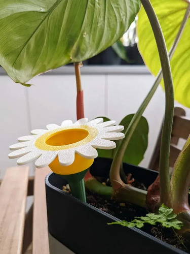 Globo De Riego Para Plantas - Diseño Margarita - Foto 2
