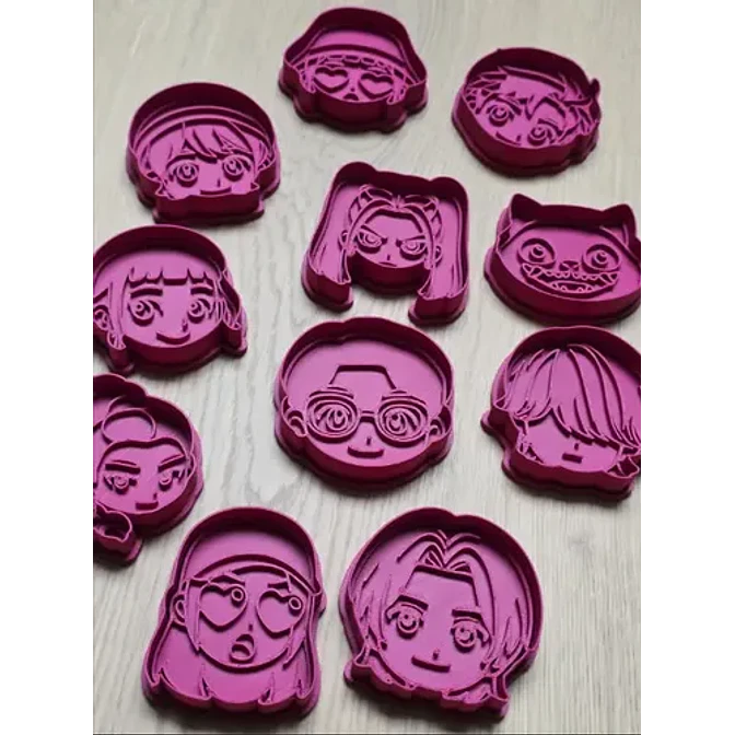 Cortador De Galletas Grandes De  Huntrix Y Saja Boys 4