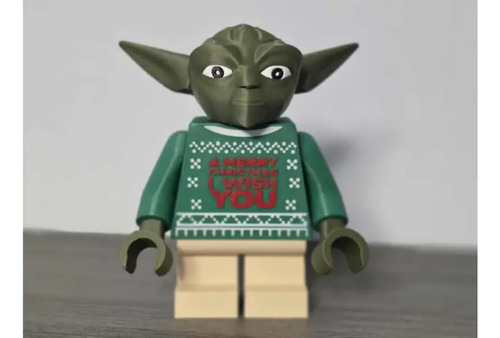 Yoda Edición Navideña - Figura Navideña