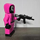 Figura Decorativa De Squid Game Guardia Cuadrado - Miniatura 2